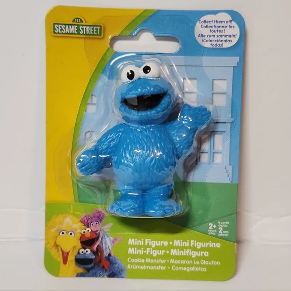 Sesame Street 5 Mini Figurines Elmo/Abby/Big Bird/Oscar/Cookie Monster NWT - Picture 6 of 6